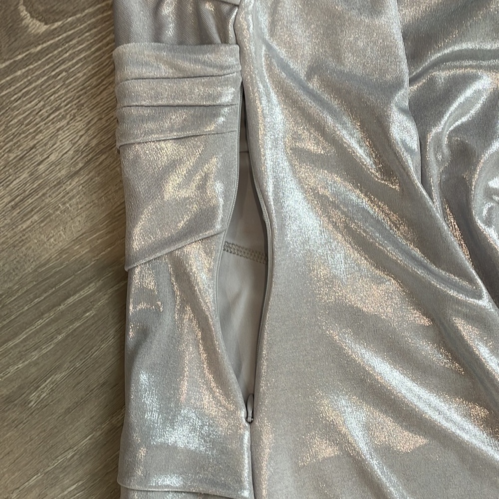 Metallic Tank - Picture 4 of 5